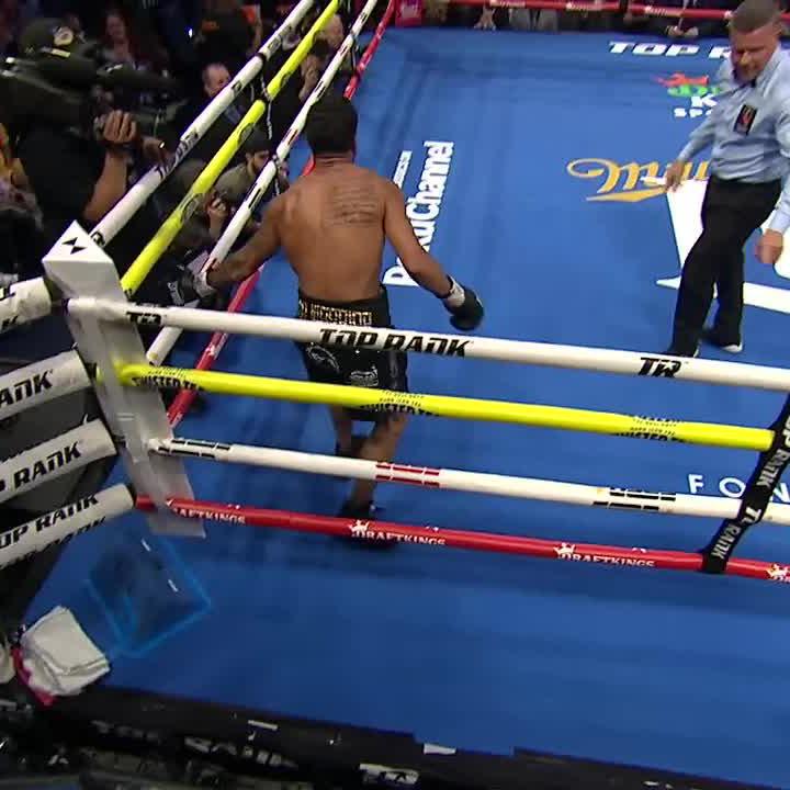 IT IS ALL OVER 🔥 Brian Norman Jr broke him down to retain the Welterweight strap!