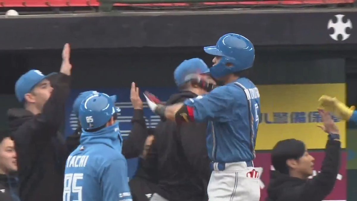 一人で全打点を叩き出す💪 3安打6打点の大活躍‼️ 北海道日本ハム #野村佑希 選手の本日2本目は2ランホームラン🌈 #lovefighters 👇開幕3連戦 無料ライブ配信!