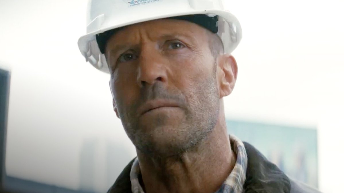 「ビーキーパー」のジェイソン・ステイサム×デヴィッド・エアー監督再タッグ作、「A Working Man」から本編クリップが到着。ステイサム演じる“はたらく男”が"環境利用闘法"で建設現場の工事用具を凶器に変え、悪党を蹴散らす―。シルヴェスター・スタローン脚本、全米公開中。