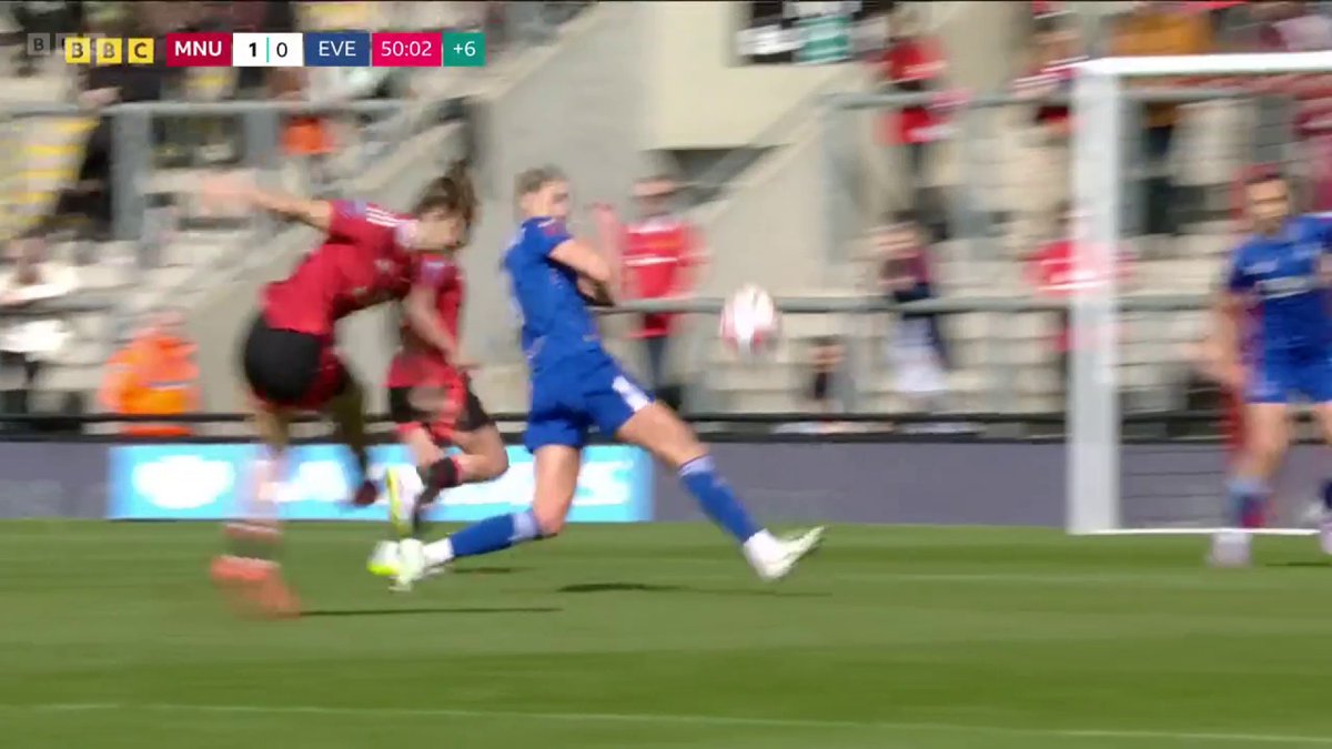 Off the bar! 🚀 What a hit this was from Maya Le Tissier...