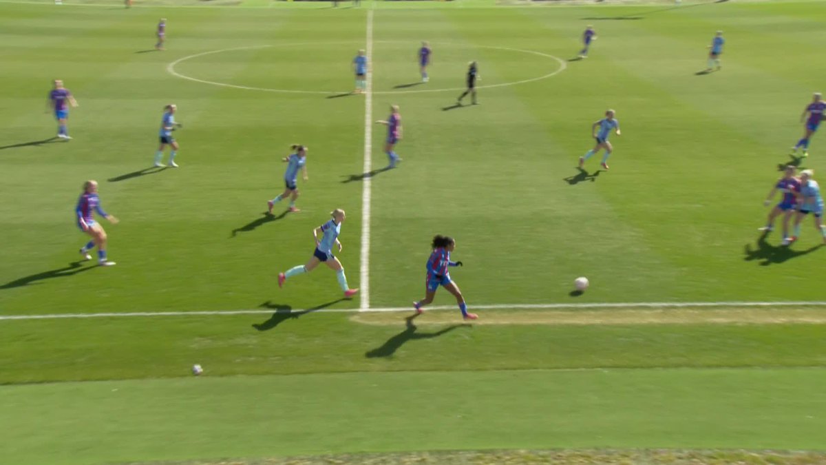 TAKE A BOW, BETH MEAD 🔥 She bags her 50th #BarclaysWSL goal for Arsenal Women with style ✨