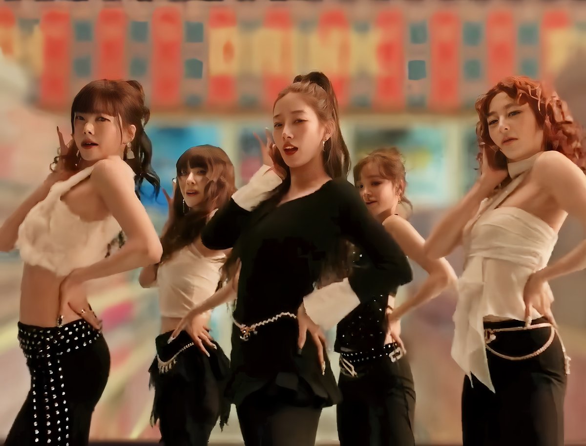 come over music video is so fun, refreshing and the girls look so pretty WE ARE SO BACK
