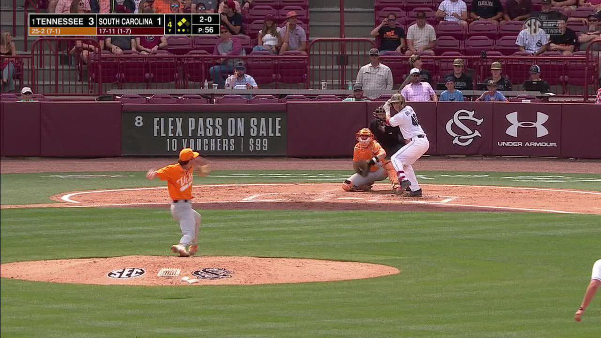 Hunter runs it down to end the fourth and save a pair of runs from scoring! 📺 (SECN+) #GBO // #BeatSC