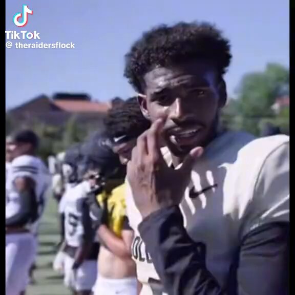 “Tell the Raiders I’m coming” 👀🏴‍☠️