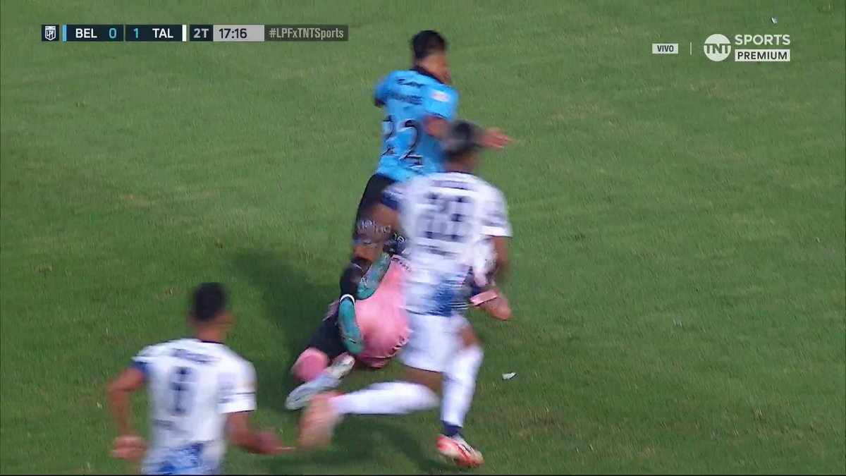 Guido Herrera hizo ESTE PENAL estando amonestado, pero el árbitro Sebastián Zunino NO LO EXPULSÓ… 👀⚠️