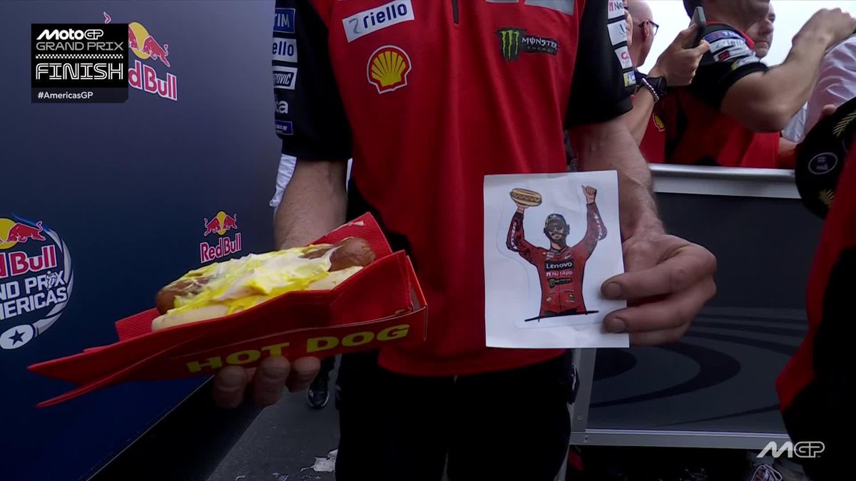Hot dogs at the ready for Pecco Bagnaia 🌭 #AmericasGP 🇺🇸