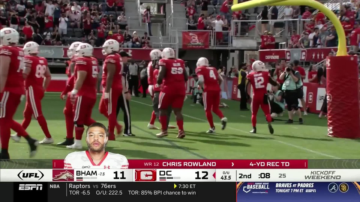 THE FIRST DEFENDERS TOUCHDOWN OF THE YEAR GOES TO CHRIS ROWLAND 🛡️