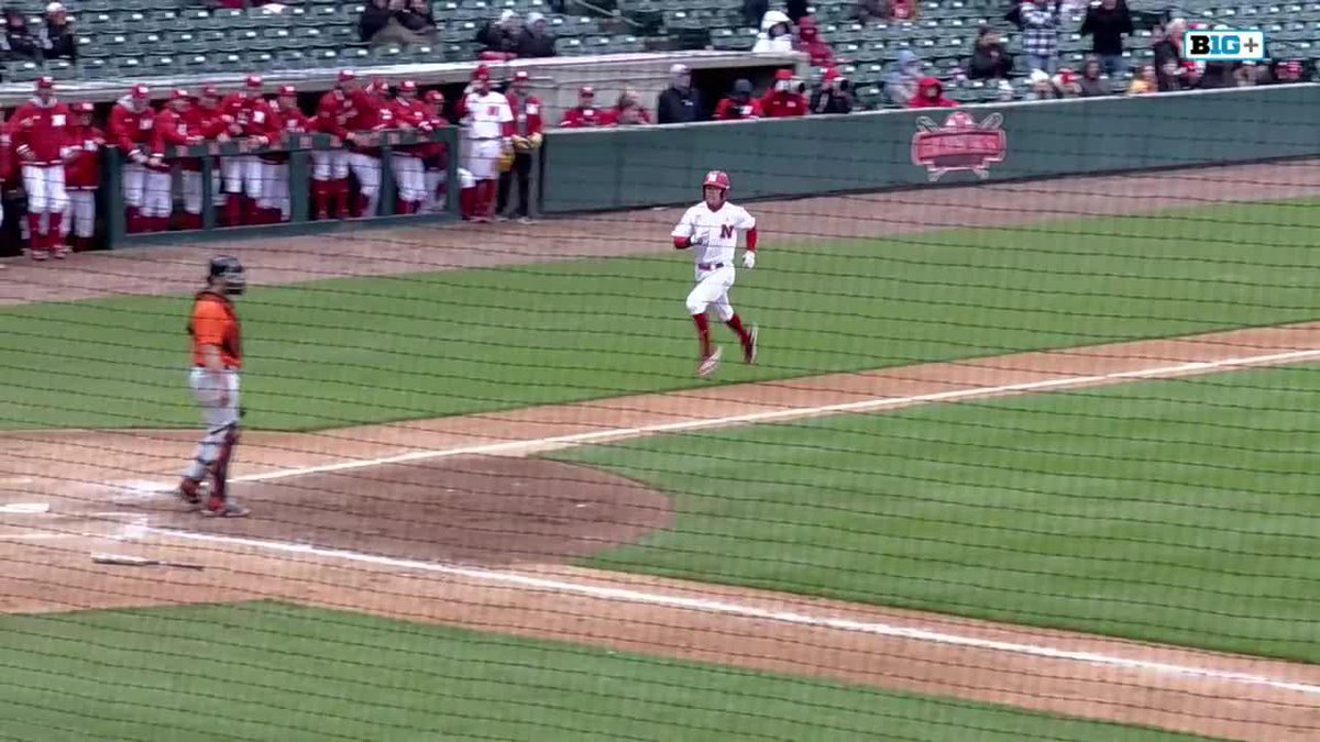 RBI SINGLE FROM SILVA. 13-7 NU