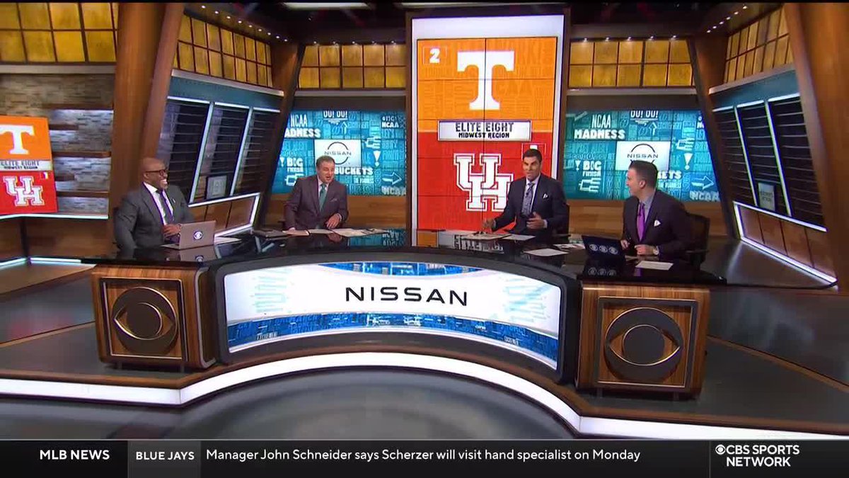 "Duke's going to run a lot of pick and rolls." Wally Szczerbiak breaks down what Duke's offense will look like ahead of their Final Four matchup against Houston.