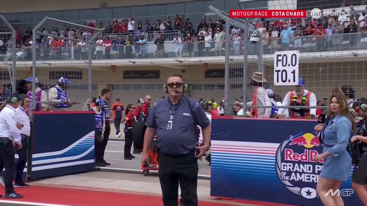 🎥 Suzi Perry reacts to Marc Marquez sprinting from the grid 🤣 #MotoGP | #AmericasGP