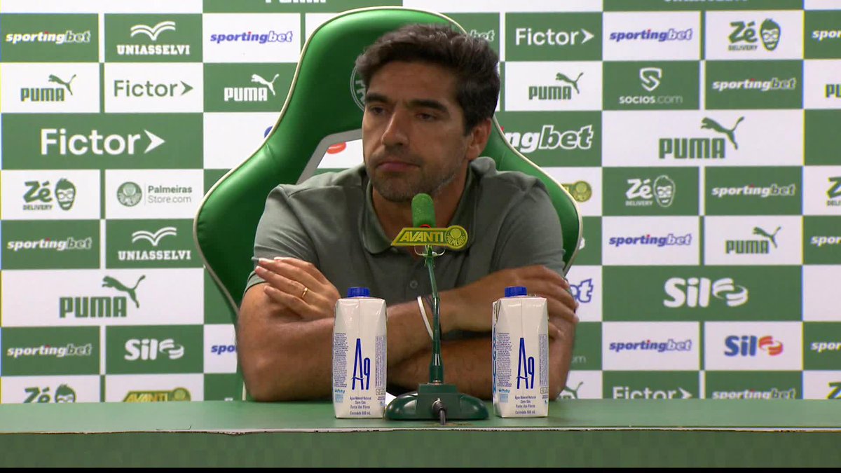 Coisa rara em coletiva de técnico, o do Palmeiras foi questionado por Pedro Marques, que não teve sua pergunta respondida. Nos três últimos jogos zero gol, uma derrota em casa e um título de tetra, inédito, perdido para o maior rival.