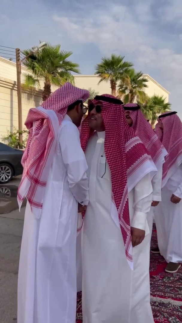 وجبة الإفطار داخل الأحياء صباح عيد الفطر عادة لا تزال قائمة في #الدلم منذ 20 عاما عبر: وائل الحكمي