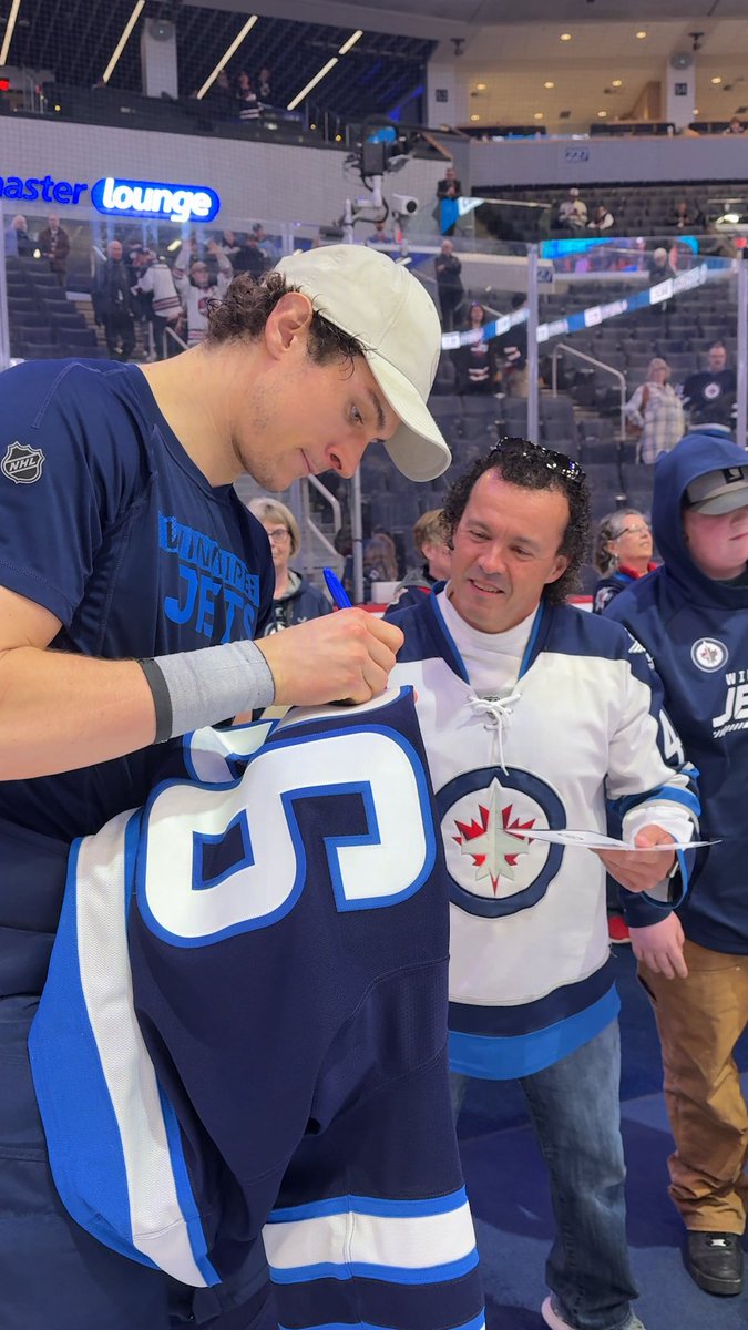✅ Great seats ✅ Thrilling victory ✅ Heading home with a game-worn jersey Another phenomenal day in WINnipeg ✈️