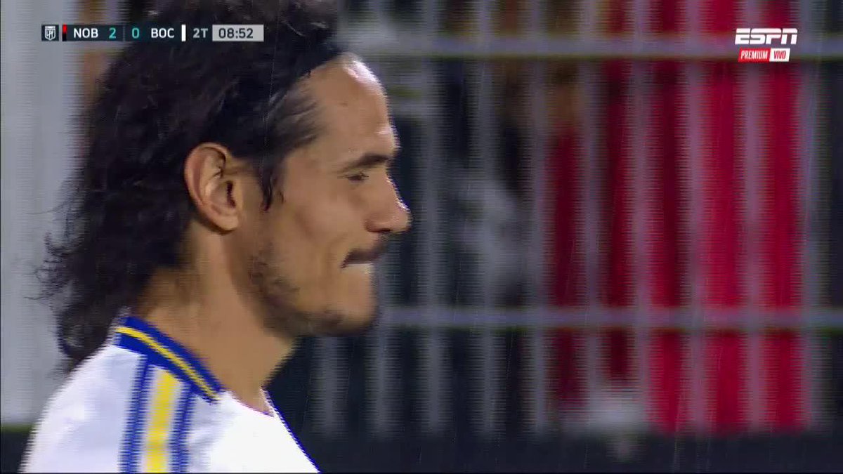 ¡TREMENDO! 💥 Así fue la falla de Cavani desde el manchón penal ante Keylor Navas 😱 Disfruta la Liga de Argentina por ESPN y #DisneyPlus