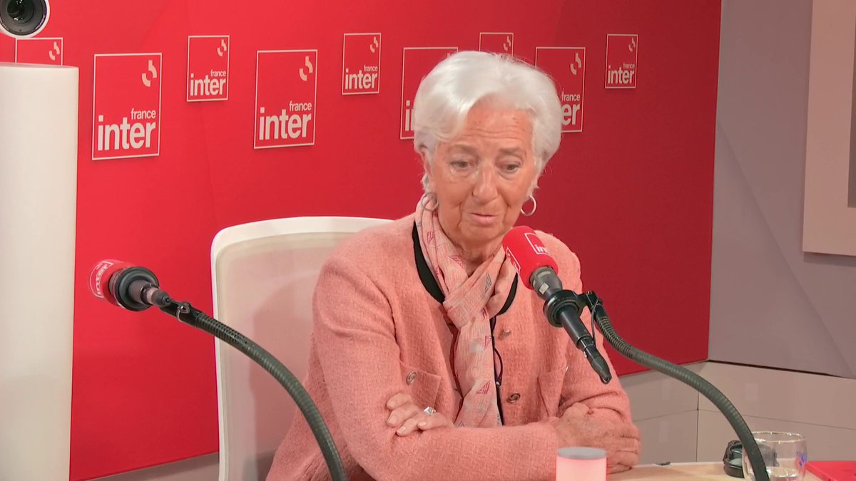 Christine Lagarde : la lutte contre l'inflation, "c'est un combat de tous les jours ! On est passé du plus haut à 10,6 % en octobre 2022, à une prévision de 2,3 % pour cette année." #le710inter