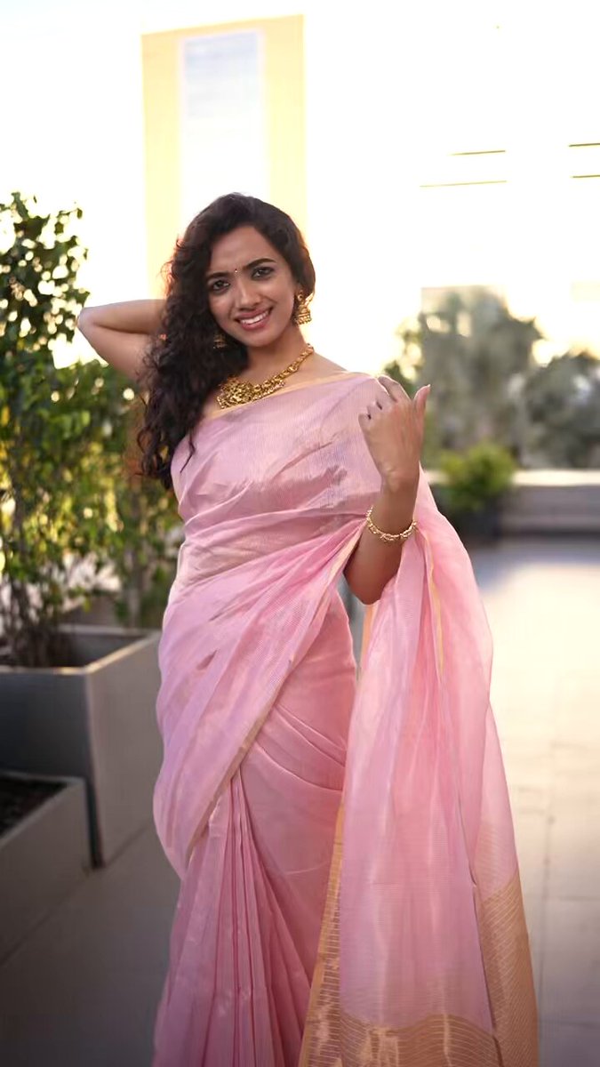 Naan daan kattina saree, Eppadi iruku? 💕