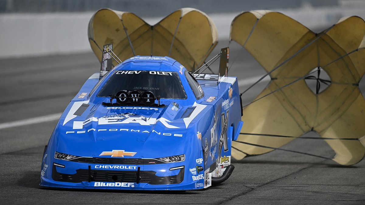 .Jack Beckman races to the 300th Funny Car win for John Force Racing! Lucas Oil Products #Winternats • Mission Foods 🌮 • In-N-Out Burger Pomona Dragstrip
