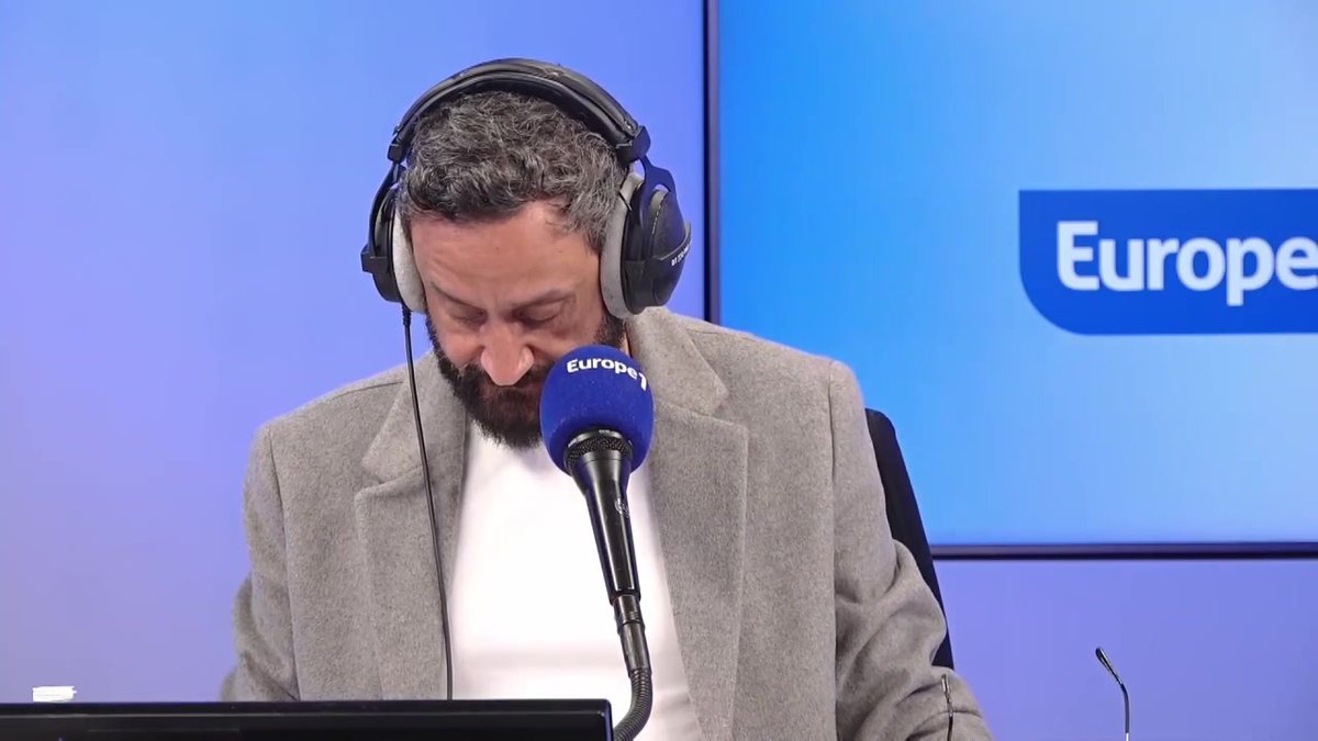 « C’est quand même très déstabilisant pour une démocratie d’apprendre que trois juges […] décident à la place de 34%-37% des électeurs, selon les derniers sondages, qui sera ou ne sera pas candidat à la présidentielle », réagit Gilbert Collard. #OMSLT Cyril Hanouna #Europe1.