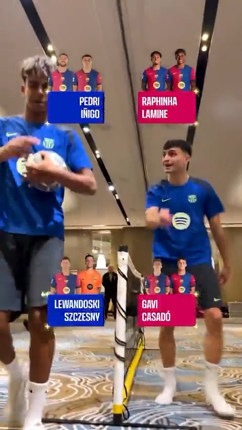 FUTETÊNIS? ⚽✖️🎾 Se liga nessa resenha dos jogadores do Barça em uma mistura de futebol com tênis! Será que não quebraram nenhum vidro desses aí? 😂 📹: @fcbarcelona