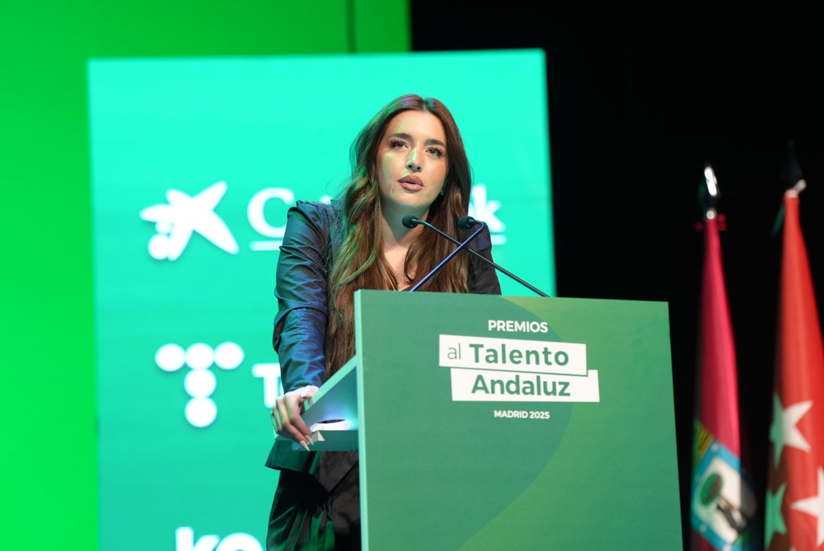 🏆Premio al #TalentoAndaluz 2025 para lola indigo | info oficial. 📽De no haberse criado en su pueblo y en Andalucía, no habría sido artista.