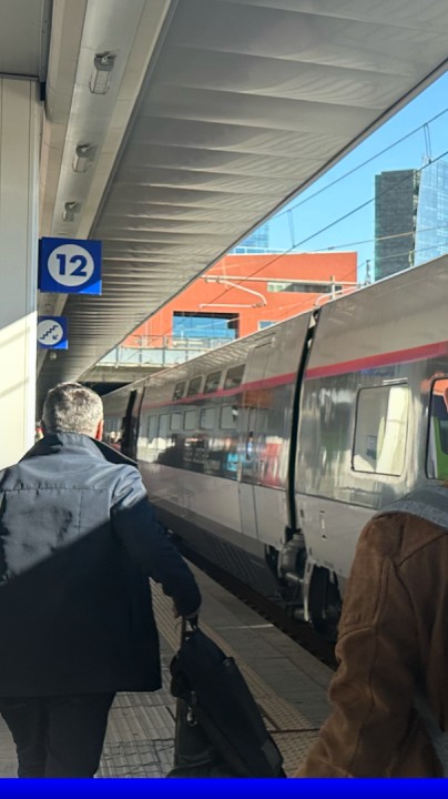 💬 "C'est déjà un très gros succès" 🚅 La ligne TGV Paris-Milan a rouvert ce lundi 🤳 Reportage à bord de Robin Bernaud