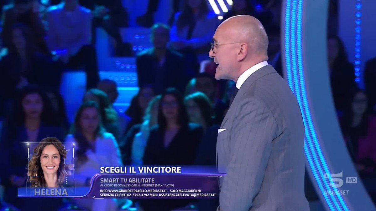 Chiara, benvenuta in studio! 🤩 #GrandeFratello