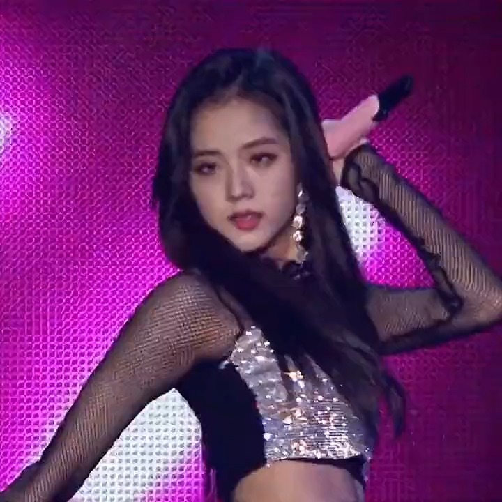 Se a jisoo não tivesse debutado no blackpink, ao invés de boombayah o debut seria oppayah, ficaríamos sem os seus arranjos na maioria das músicas do grupo e nem teríamos sido agraciados com a composição dela em lovesick girls