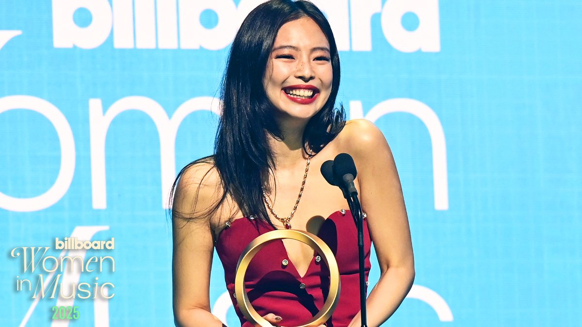 .JENNIE took a moment to thank her fellow BLACKPINK members during her #BBWomenInMusic GLOBAL FORCE speech: "Without them, this journey would have never happened." 💕🖤 Watch more from Billboard Women in Music now at