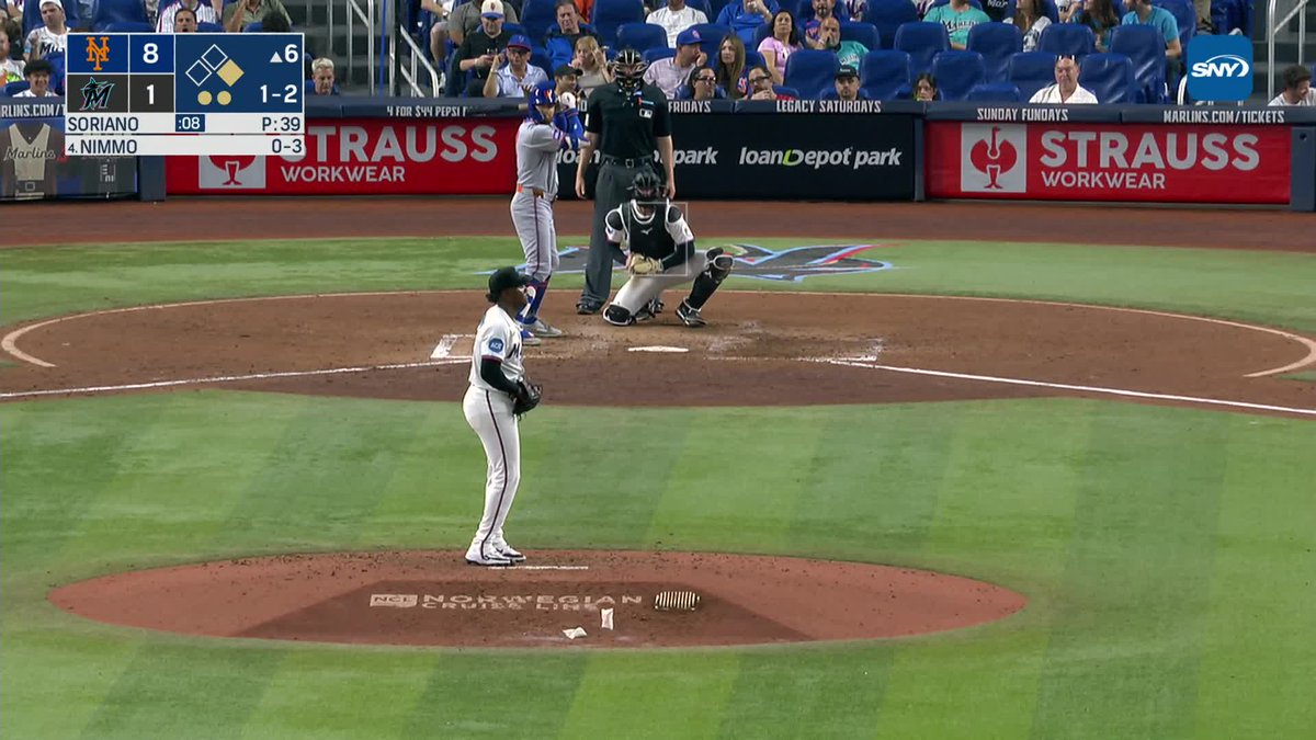 Brandon Nimmo clubs the Mets' fourth homer of the night!