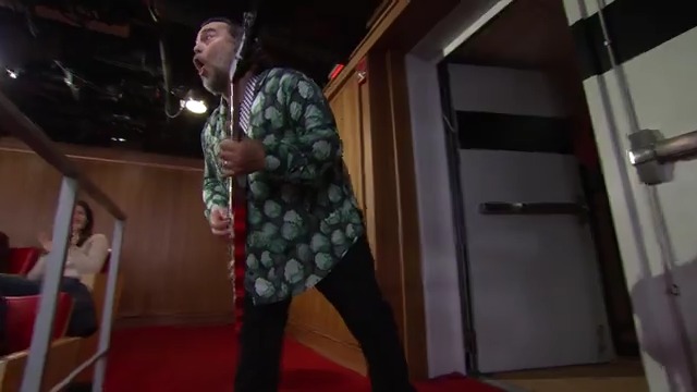 Ladies and gentlemen, Jack Black! 🤘🎸 #FallonTonight