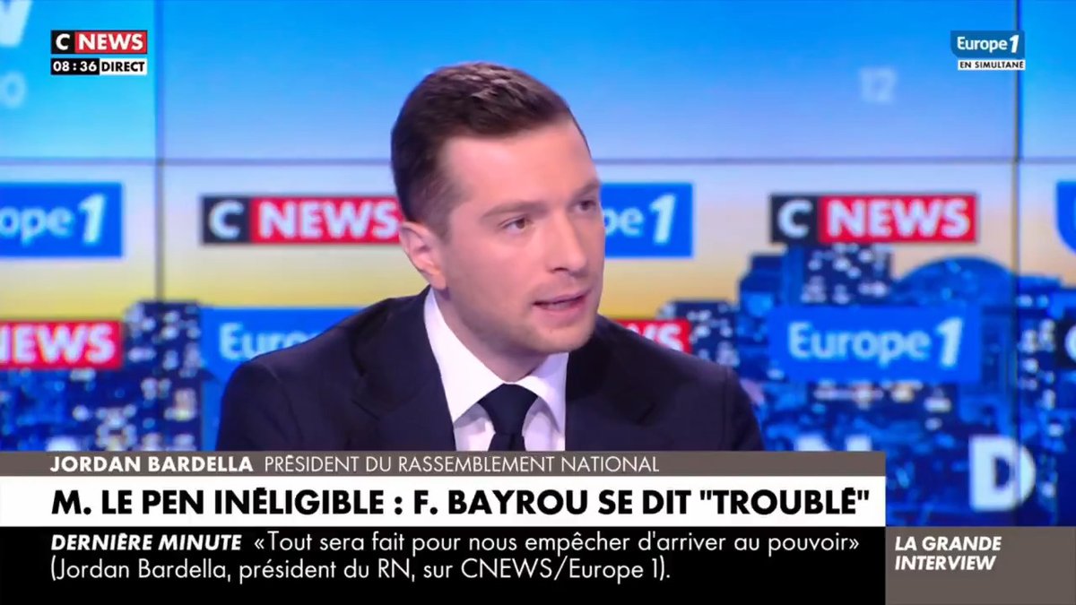 Si nous continuons dans une forme d'inertie où les urgence quotidiennes des Français ne sont pas traitées, alors nous censurerons sans aucune faiblesse. Je pense qu'il faudra revenir aux urnes car rien de sain ne peut émerger de ce contexte politique.
