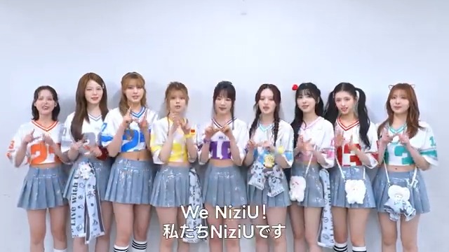 ୨୧‥∵‥ NiziU ‥∵‥୨୧ 韓国2nd シングル「#LOVELINE」が配信中🖤 🎧 好きな人への想いを 手相の運命線に例えた楽曲🤲*.・ 記念に、 オリジナルステッカーをプレゼント💟 🔗 NiziU #NiziU #NiziU_LOVELINE #NiziU_Korea_Comeback