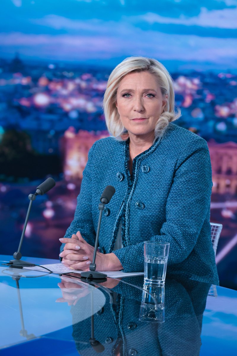 🔴 Dans une démocratie, c'est le peuple qui choisit ses représentants. Face à ce scandale démocratique, soutenons Marine et #SauvonsLaDémocratie ! ▶️