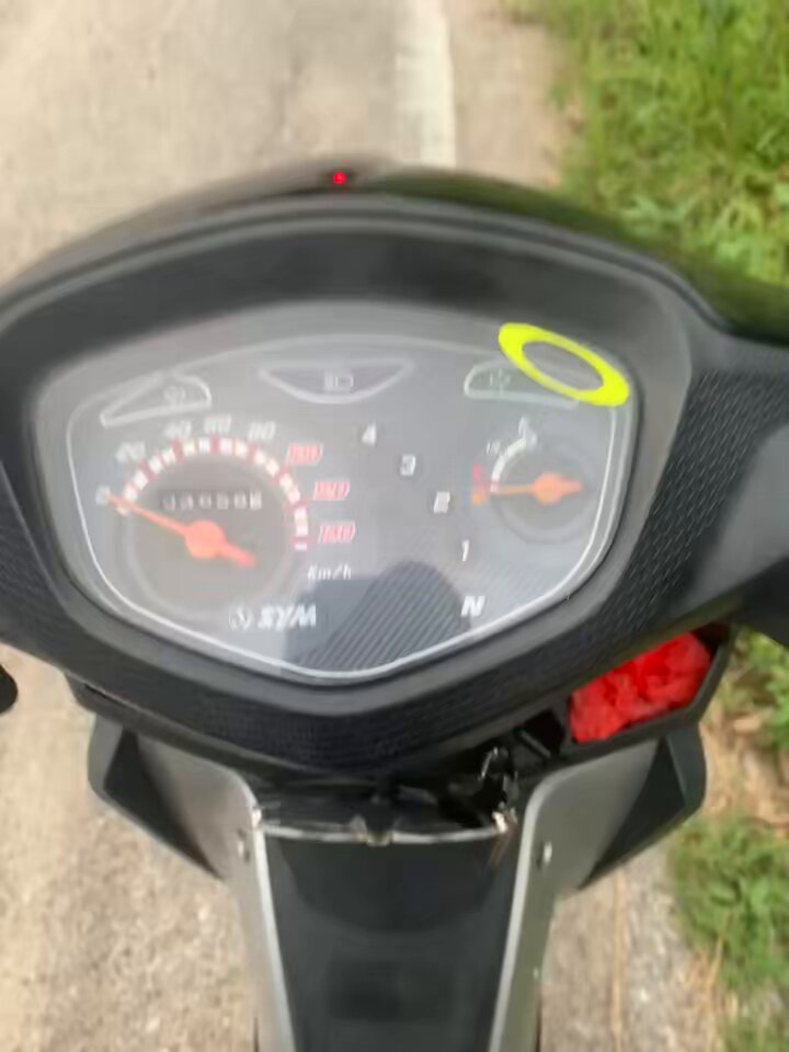 lawak hari ini dalam kampungku, kau bawa motor macamana dik! 😂