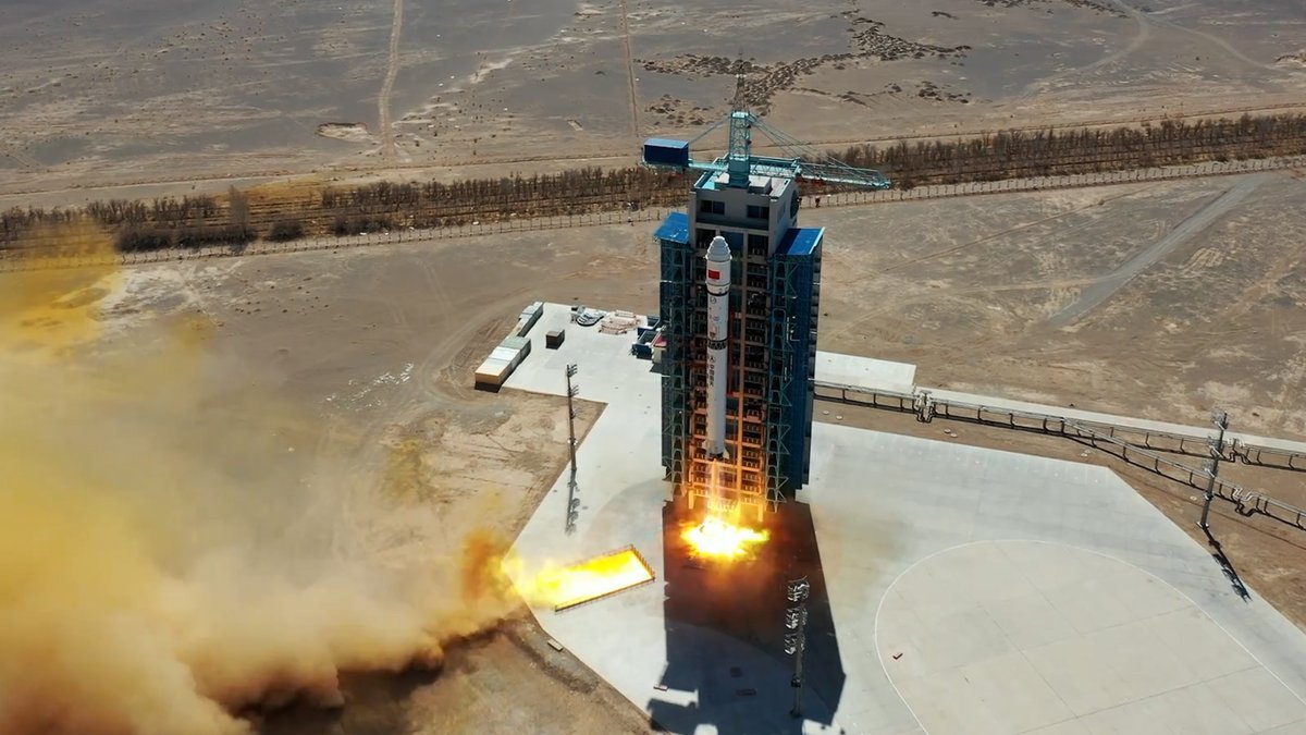 #China on Tuesday sent an experimental spacecraft for satellite internet technology into space from the Jiuquan Satellite Launch Center in the country's northwest. #SpaceChina