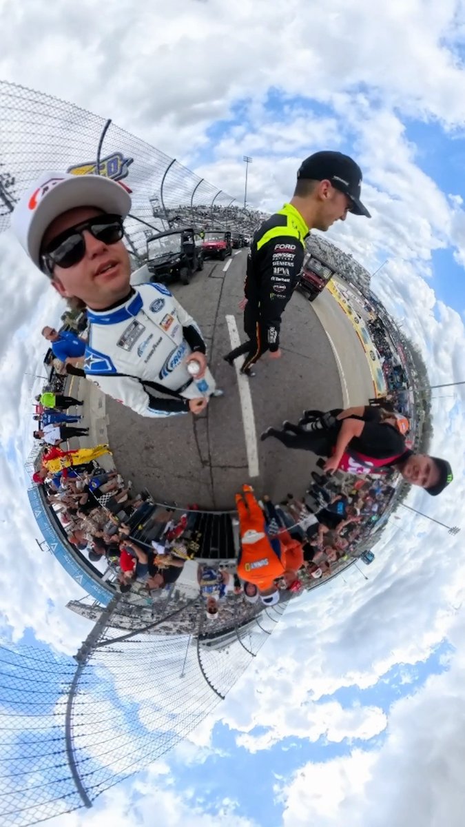 This is Noah Gragson's world, we're just living in it.