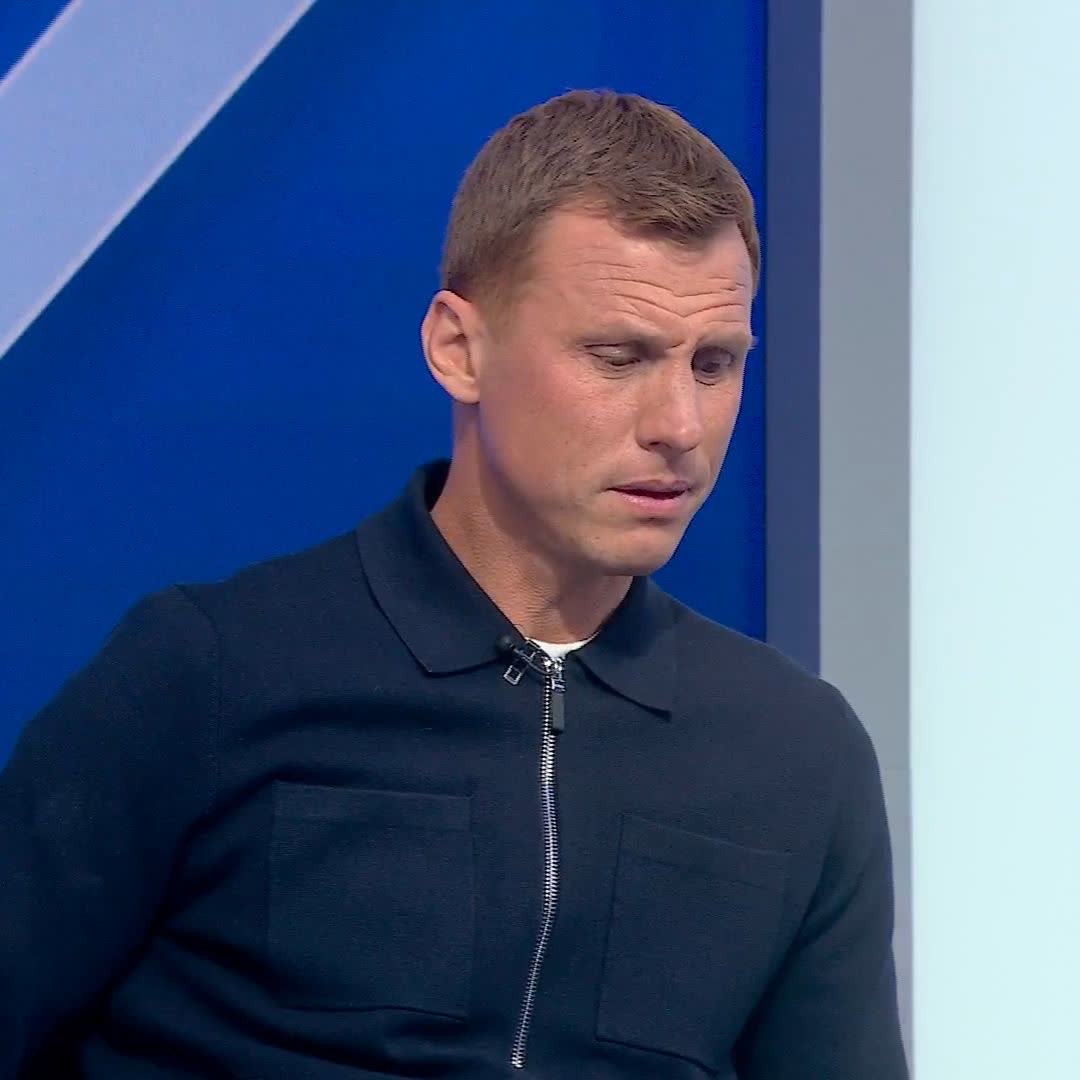 Steve Sidwell reacts to Reading FC owner Dai Yongge being told to either fund the club adequately or make immediate arrangements to sell.