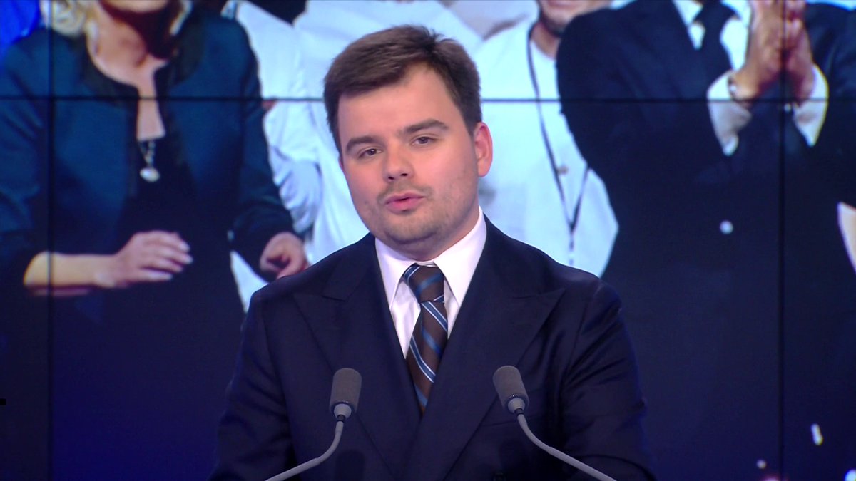 « Ce soir, l'exécution provisoire pour l'inéligibilité en 2027 n'est plus. Marine Le Pen redevient la candidate naturelle de son camp jusqu'à l'été 2026 où la sentence tombera. » 📲 L'édito de Gauthier Le Bret sur CNEWS.