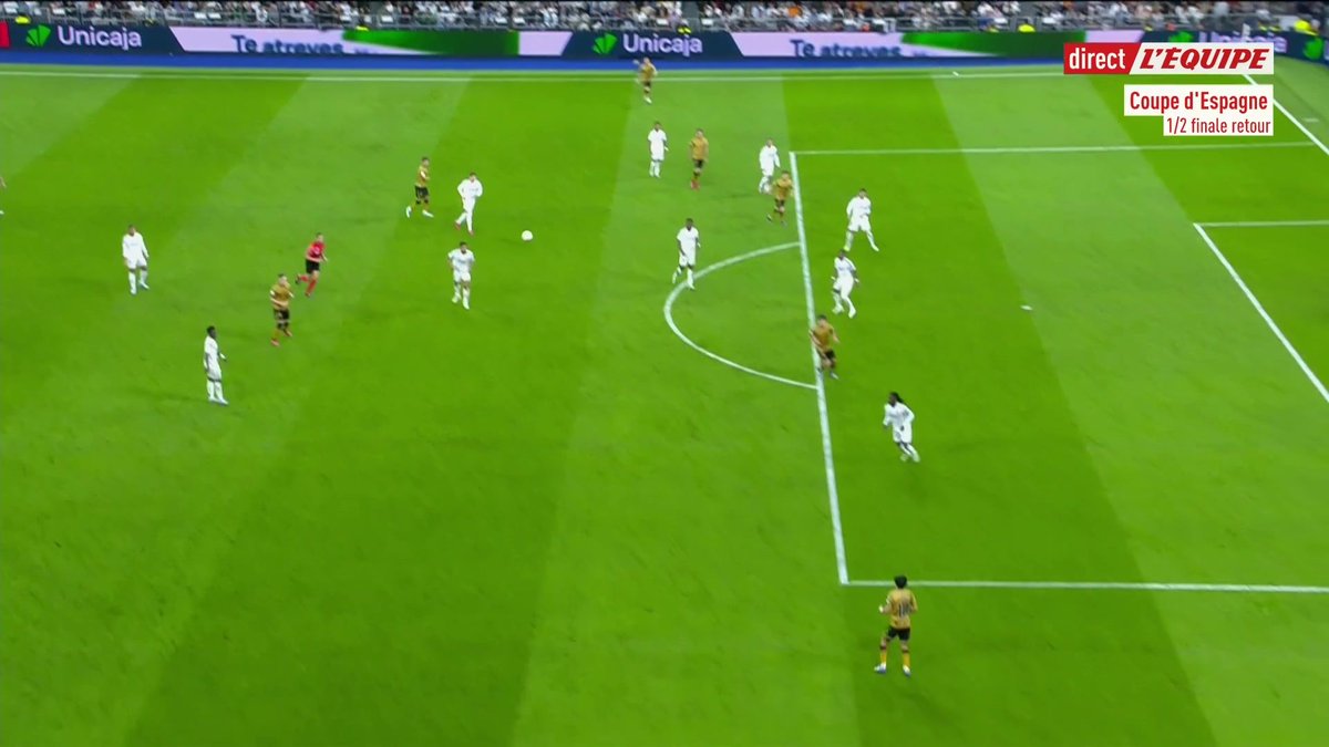 ⚽ David Alaba marque contre son camp après avoir dévié une frappe de Marin (1-2) ! #lequipeFOOT