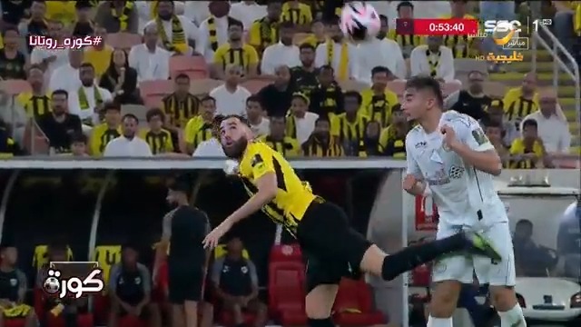 هل كان بنزيما يستحق الطرد في هذه اللقطة؟.. نقاش ضيوف كورة #كورة_روتانا #الاتحاد_الشباب #أغلى_الكؤوس #كأس_خادم_الحرمين_الشريفين