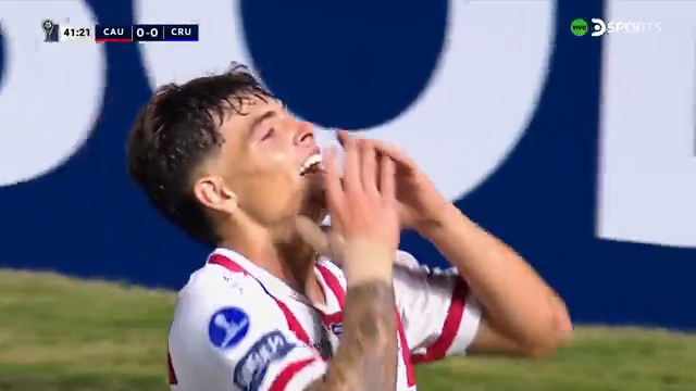 🔴⚪ GOL ANULADO A UNIÓN ❌ ▶️ Dómina marcaba el 1-0 ante Cruzeiro, pero el gol fue anulado por offside. 🚨 ¿Les parece fuera de juego?