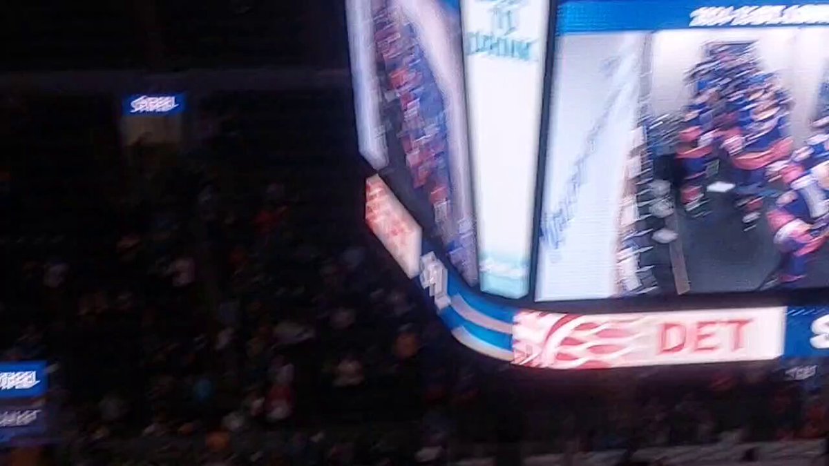 Jimmy Snuggerud takes his rookie lap #stlblues ...