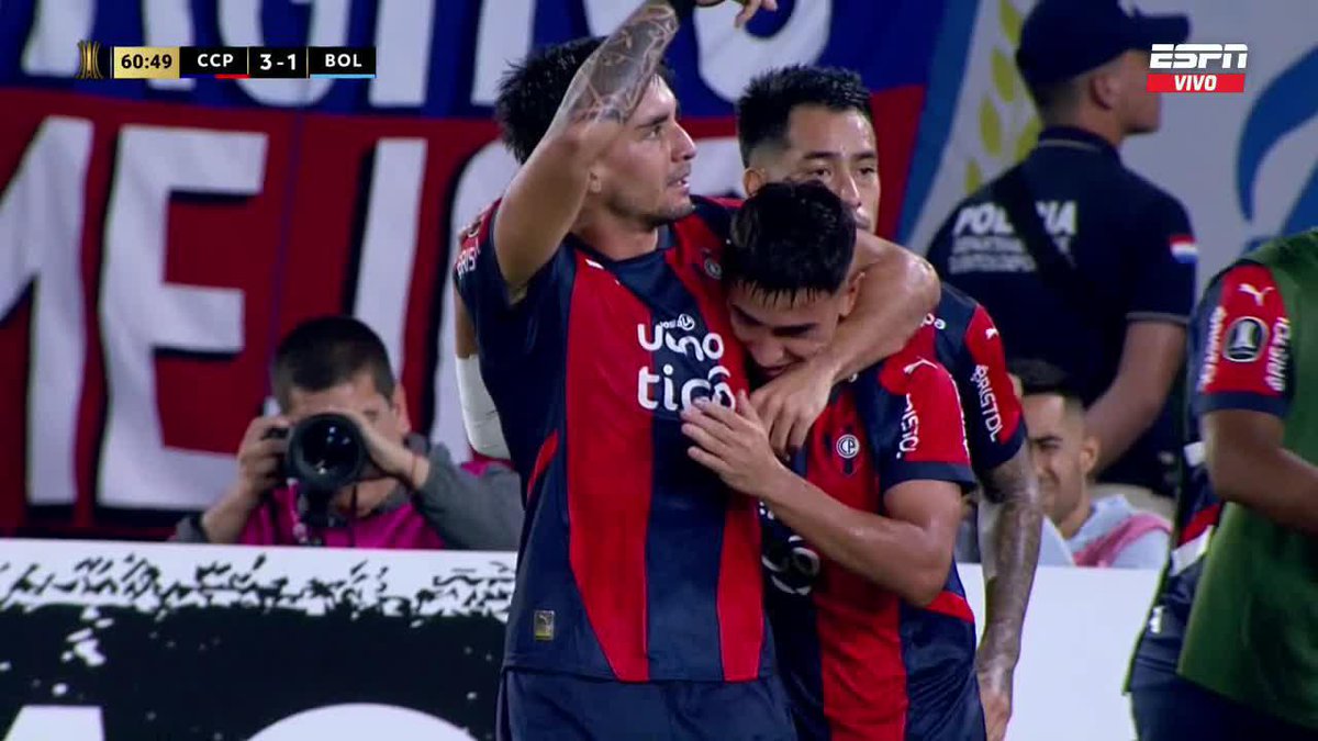 🔥🇵🇾 Hay HAT-TRICK de Jonathan Torres y el Cerro Porteño de Diego Martínez gana 3-1 en su debut en Copa Libertadores.