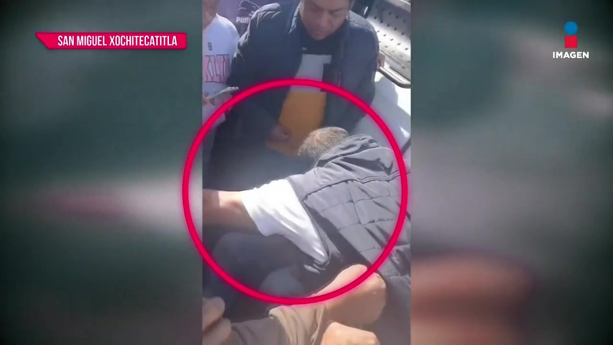 “Con los niños no, desgraciado”, pobladores de San Miguel Xochitecatitla, en #Tlaxcala, lincharon al presunto secuestrador de una niña. La crónica completa terminando la novela. #NoticiasConNachoLozano por Imagen Televisión. #ImagenNoticias #ComoNadieEnLaNoche