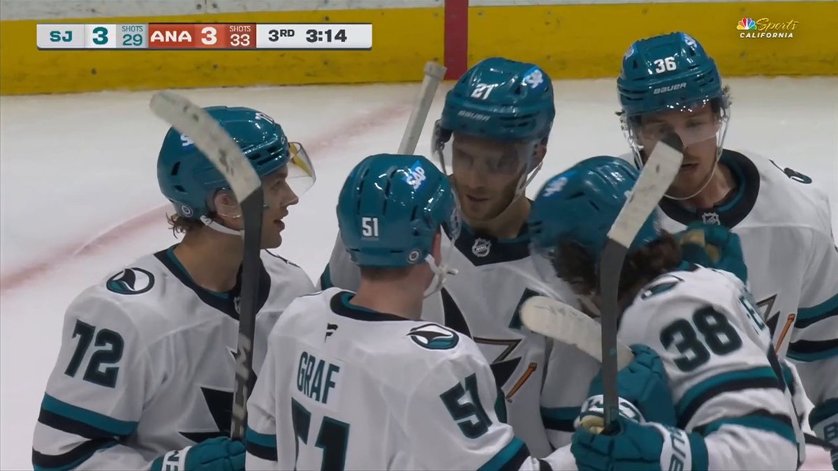 Beautiful pass from William Eklund to get this game tied at three! 🦈