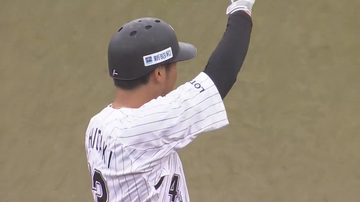 移籍後初スタメン＆初安打‼️㊗️ 千葉ロッテ #石垣雅海 選手が2ベースヒットを放つ🙌 #chibalotte 👇ライブ配信はこちら