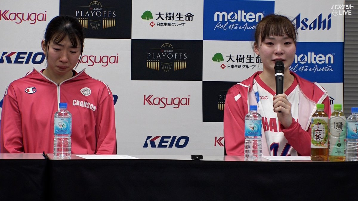#シャンソン を引っ張ってきた #八雲学園 同級生の2人 #佐藤由璃果 #吉田舞衣 3/31 試合後会見🎥 「吉田はずっとずっと支え続けてくれる存在」 「佐藤がいてくれなかったら、ここまで一緒に頑張ることができなかった」 W LEAGUE（Wリーグ） #Wリーグプレーオフ #縁の下のヒロイン #舞降りた魅惑の妖精