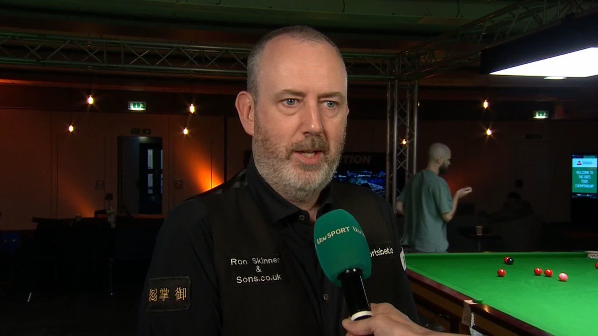 "Whoever qualifies for the World Championship is going to be praying they draw me in the first round" 👀 Mark Williams debriefs his round 1⃣ exit from the #TourChampionship after a 🔟-3⃣ defeat to Ding Junhui #ITVSnooker | WST | Rob Walker j