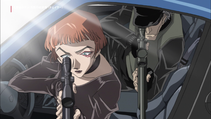 刑事の佐藤と高木が乗った車を狙うスナイパー。銃弾が当たったのは……!? 劇場版『#名探偵コナン 漆黒の追跡者(チェイサー)』はNetflixにて配信中! #劇場版名探偵コナン #漆黒の追跡者
