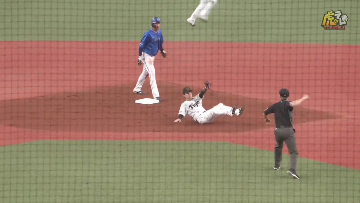 3回表、梅野選手が2塁盗塁を阻止！中野選手のタッチも光る！ #鼓動を鳴らせ_虎道を進め